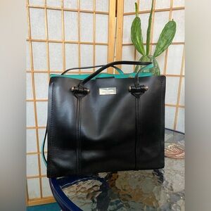 Kate Spade New York
Leather Top Handle Bag